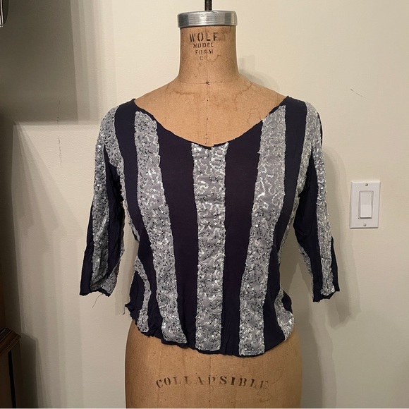 Y2K Silver Sequin Striped Navy 3/4 Sleeve Top - Picture 1 of 6
